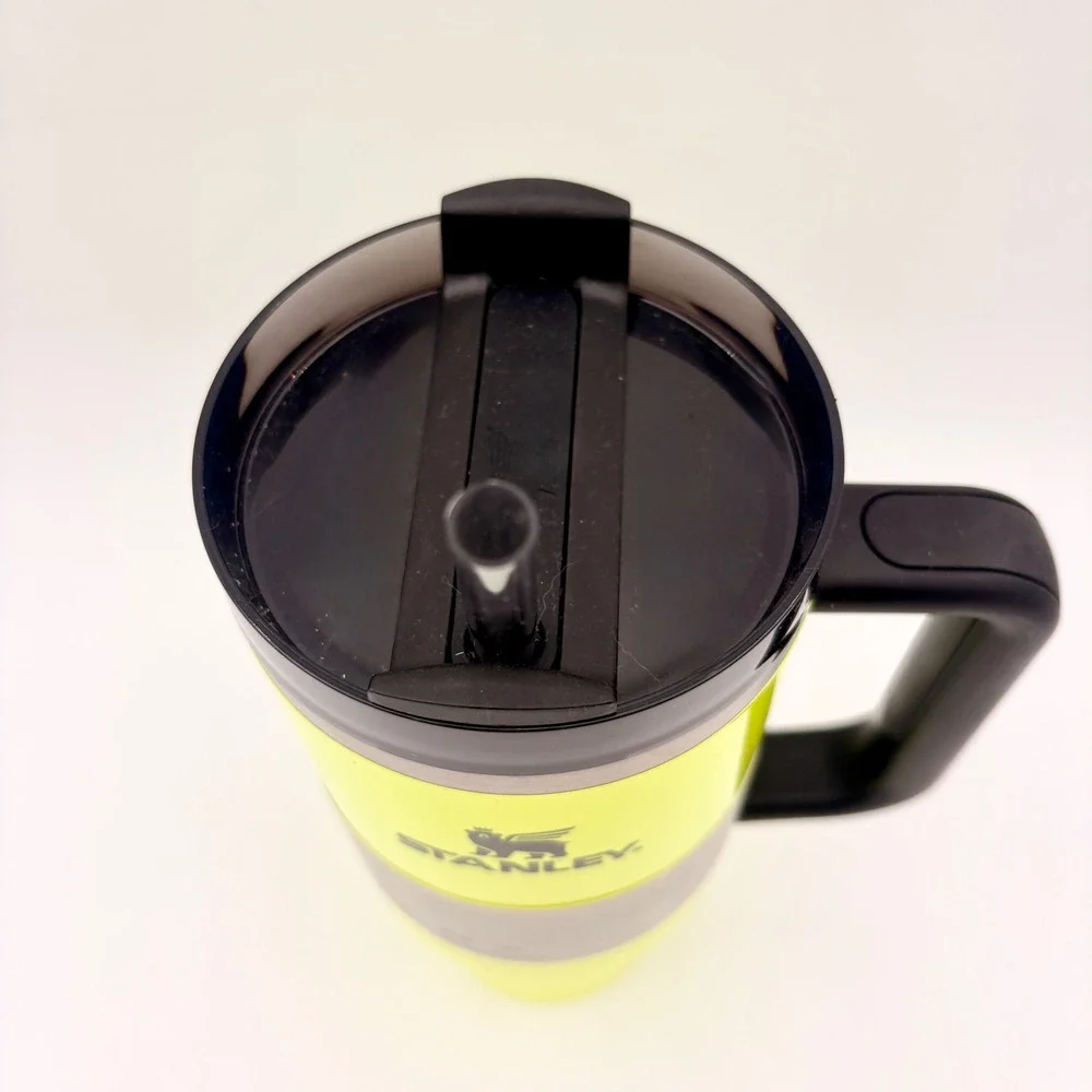 Stanley Quencher H2.0 FlowState Tumbler 40oz Electric Yellow Neon Stainless - Picture 2 of 3